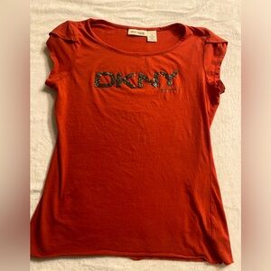 DKNY Jeans Ladies petite medium cap sleeve tee